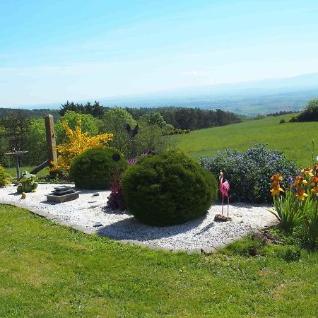 Au Bouillat D Anty Apartment Chatel-Guyon Bagian luar foto